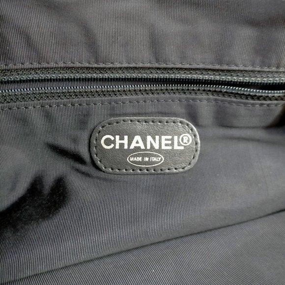 CHANEL Timeless Bag Lambskin Cc Black Cowhide Leather Tote - Picture 11 of 14